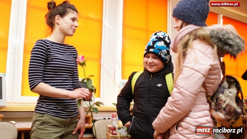 Zdjęcie w galerii na portalu naszraciborz.pl: Świat jest pełen Superbohaterek. Spotkanie z Małgorzatą Frąckiewicz wiadomości z regionu