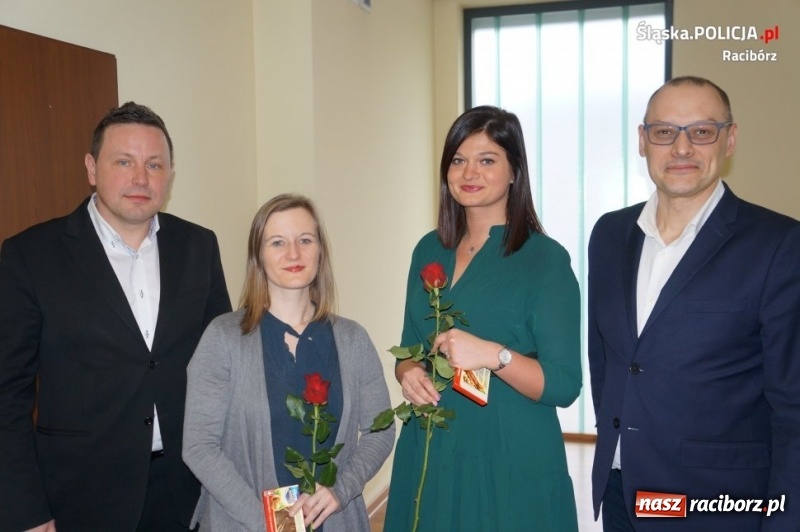 Zdjęcie w galerii na portalu naszraciborz.pl: Dzień Kobiet w raciborskiej komendzie wiadomości z regionu