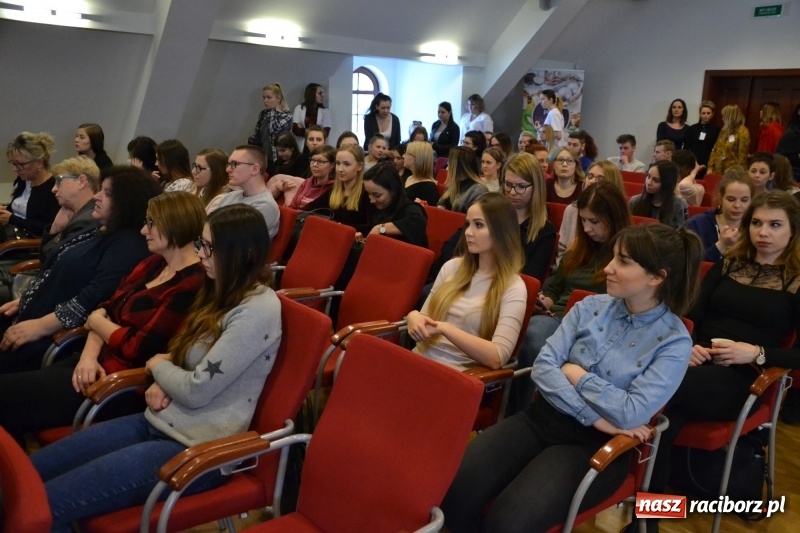 Zdjęcie w galerii na portalu naszraciborz.pl: Raciborskie Dni Urody na Zamku Piastowskim wiadomości z regionu