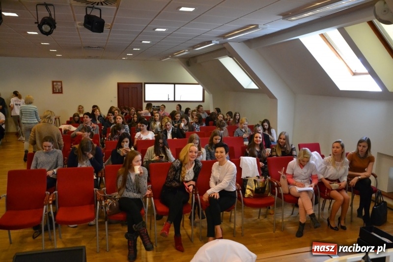 Zdjęcie w galerii na portalu naszraciborz.pl: Raciborskie Dni Urody na Zamku Piastowskim wiadomości z regionu