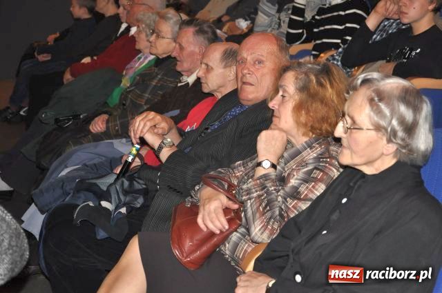 Zdjęcie w galerii na portalu naszraciborz.pl: Strach towarzyszył nam zawsze wiadomości z regionu