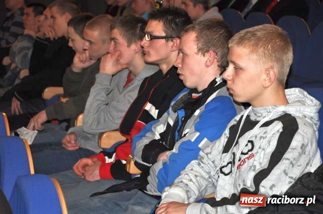 Zdjęcie w galerii na portalu naszraciborz.pl: Strach towarzyszył nam zawsze wiadomości z regionu