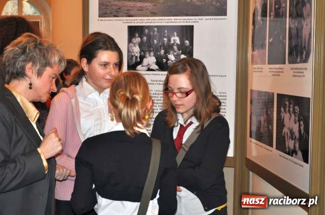 Zdjęcie w galerii na portalu naszraciborz.pl: Strach towarzyszył nam zawsze wiadomości z regionu