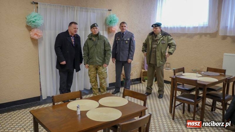 Zdjęcie w galerii na portalu naszraciborz.pl: Batalion Wojsk Obrony Terytorialnej coraz bliżej Kuźni Raciborskiej  wiadomości z regionu