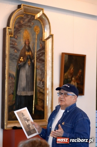 Zdjęcie w galerii na portalu naszraciborz.pl: Nivea jest dobra na wszystko. Nowa wystawa w raciborskim Muzeum wiadomości z regionu