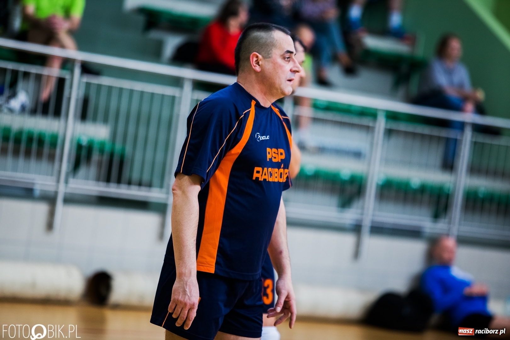 Zdjęcie w galerii na portalu naszraciborz.pl: Siatkarze zakładów pracy i służb mundurowych walczą o Puchar Prezydenta wiadomości z regionu