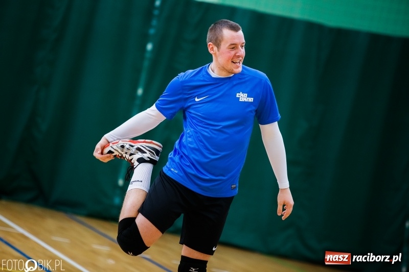 Zdjęcie w galerii na portalu naszraciborz.pl: Siatkarze zakładów pracy i służb mundurowych walczą o Puchar Prezydenta wiadomości z regionu