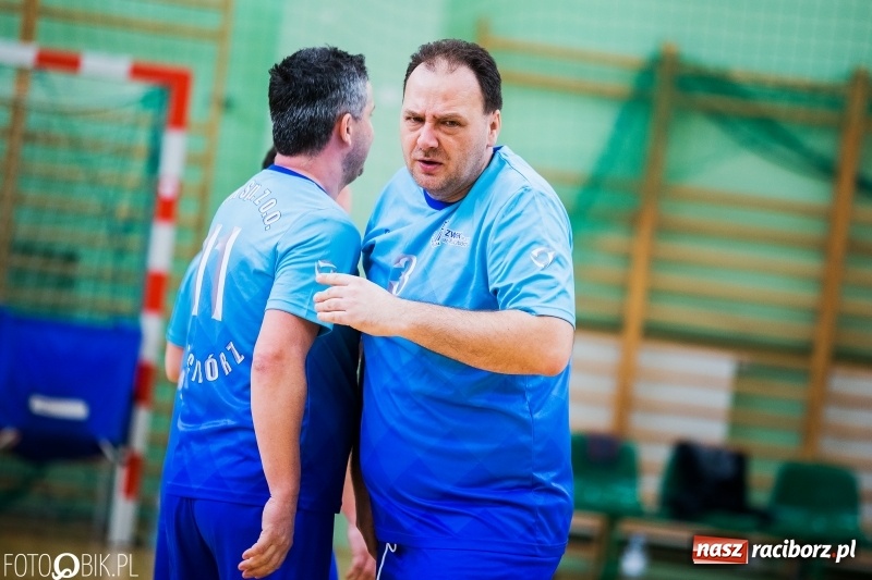 Zdjęcie w galerii na portalu naszraciborz.pl: Siatkarze zakładów pracy i służb mundurowych walczą o Puchar Prezydenta wiadomości z regionu
