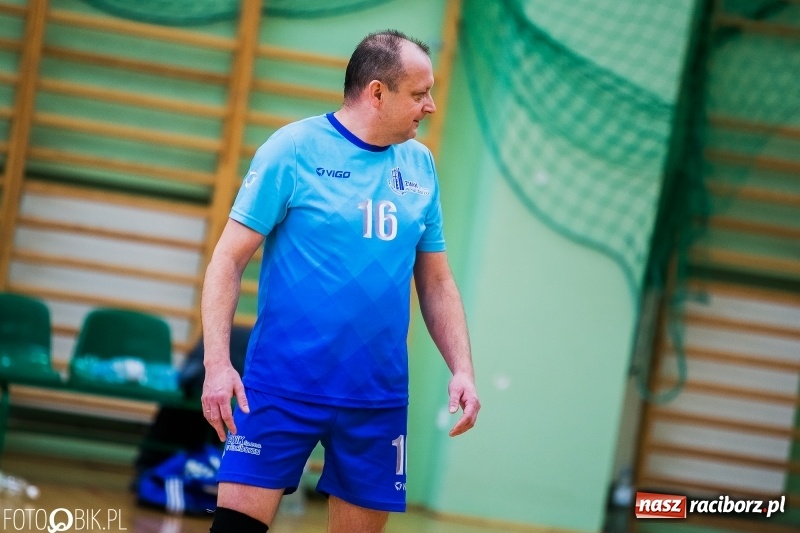 Zdjęcie w galerii na portalu naszraciborz.pl: Siatkarze zakładów pracy i służb mundurowych walczą o Puchar Prezydenta wiadomości z regionu