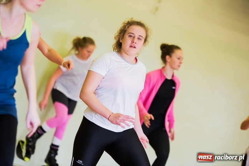 Zdjęcie w galerii na portalu naszraciborz.pl: II Charytatywny Maraton Fitness dla Justyny i Sebastiana wiadomości z regionu