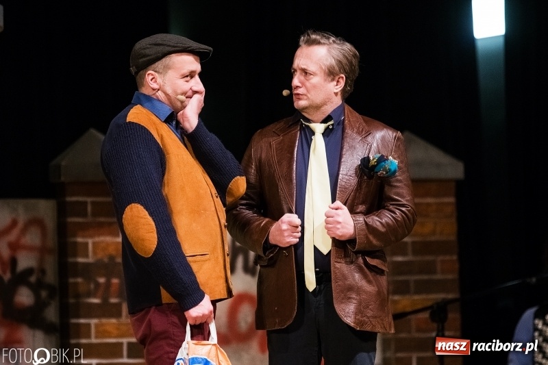 Zdjęcie w galerii na portalu naszraciborz.pl: Kabaret Moralnego Niepokoju bawił w RCK wiadomości z regionu