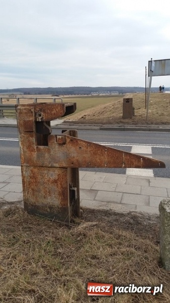 Zdjęcie w galerii na portalu naszraciborz.pl: ACHTUNG- PANZER! Zapory przeciwczołgowe w Raciborzu i okolicy  wiadomości z regionu