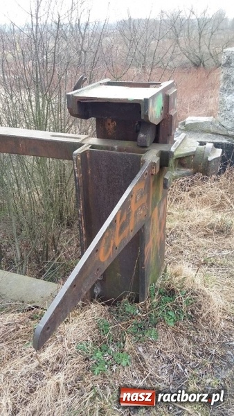 Zdjęcie w galerii na portalu naszraciborz.pl: ACHTUNG- PANZER! Zapory przeciwczołgowe w Raciborzu i okolicy  wiadomości z regionu