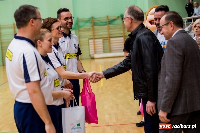 Zdjęcie w galerii na portalu naszraciborz.pl: Eko-Okna po raz trzeci z rzędu najlepsze w Turnieju Zakładów Pracy i Służb Mundurowych wiadomości z regionu