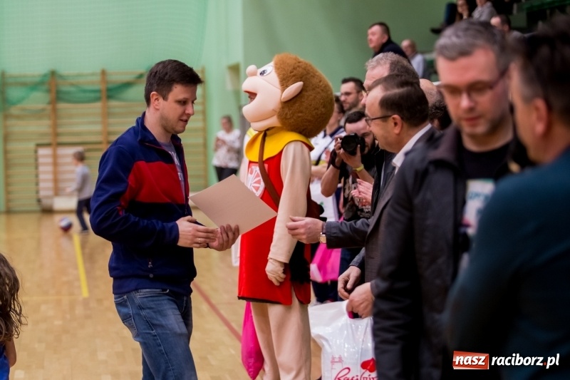 Zdjęcie w galerii na portalu naszraciborz.pl: Eko-Okna po raz trzeci z rzędu najlepsze w Turnieju Zakładów Pracy i Służb Mundurowych wiadomości z regionu