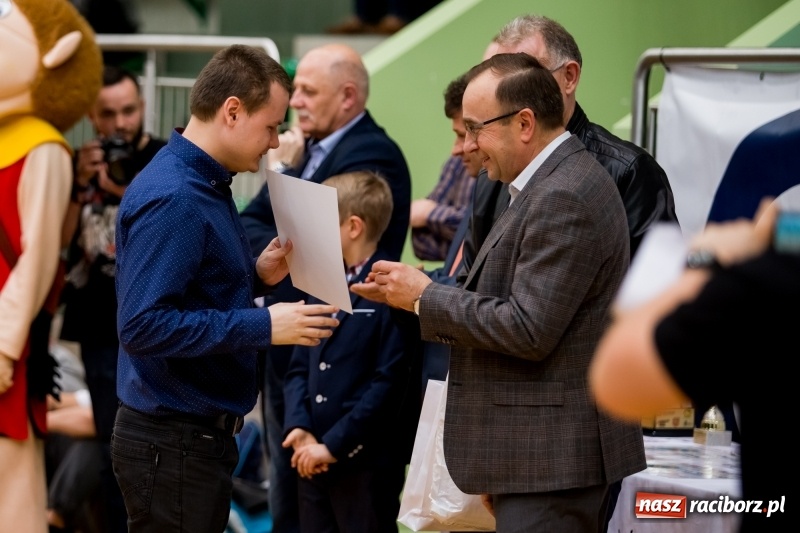 Zdjęcie w galerii na portalu naszraciborz.pl: Eko-Okna po raz trzeci z rzędu najlepsze w Turnieju Zakładów Pracy i Służb Mundurowych wiadomości z regionu