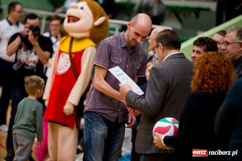 Zdjęcie w galerii na portalu naszraciborz.pl: Eko-Okna po raz trzeci z rzędu najlepsze w Turnieju Zakładów Pracy i Służb Mundurowych wiadomości z regionu