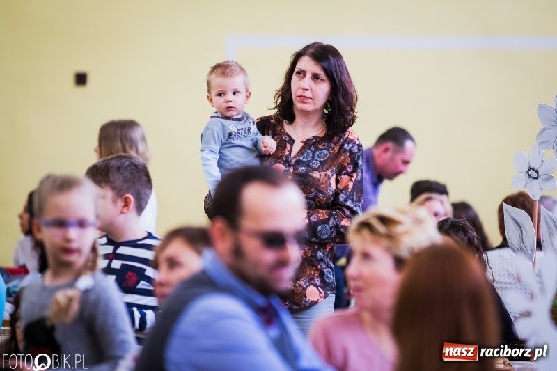 Zdjęcie w galerii na portalu naszraciborz.pl: Kiermasz Wielkanocny w Borucinie wiadomości z regionu