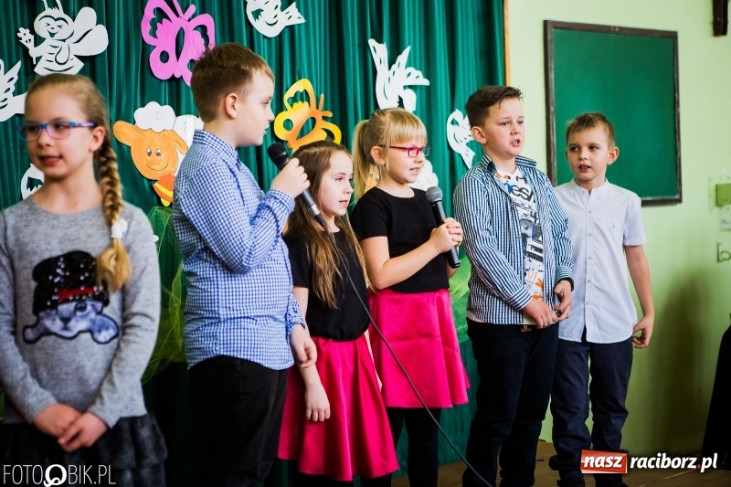 Zdjęcie w galerii na portalu naszraciborz.pl: Kiermasz Wielkanocny w Borucinie wiadomości z regionu