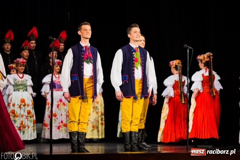 Zdjęcie w galerii na portalu naszraciborz.pl: Zespół Pieśni i Tańca Śląsk wystąpił w RCK wiadomości z regionu