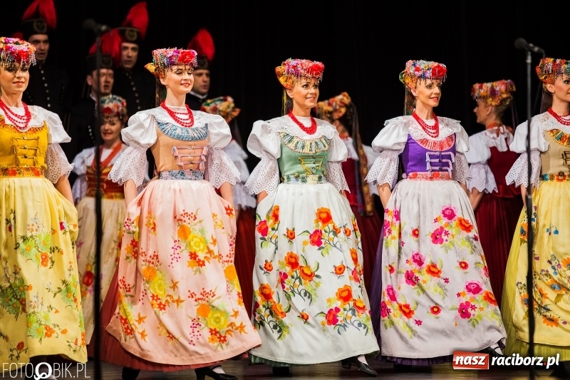 Zdjęcie w galerii na portalu naszraciborz.pl: Zespół Pieśni i Tańca Śląsk wystąpił w RCK wiadomości z regionu