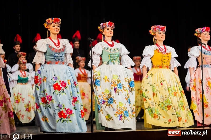 Zdjęcie w galerii na portalu naszraciborz.pl: Zespół Pieśni i Tańca Śląsk wystąpił w RCK wiadomości z regionu