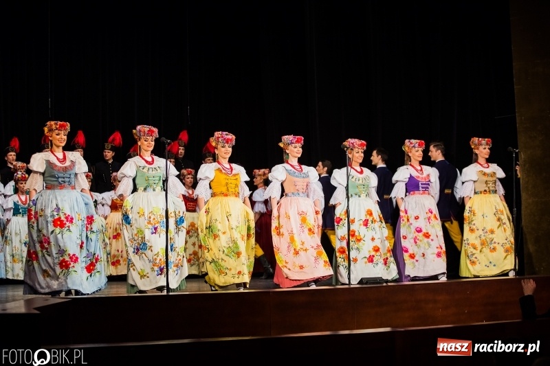 Zdjęcie w galerii na portalu naszraciborz.pl: Zespół Pieśni i Tańca Śląsk wystąpił w RCK wiadomości z regionu