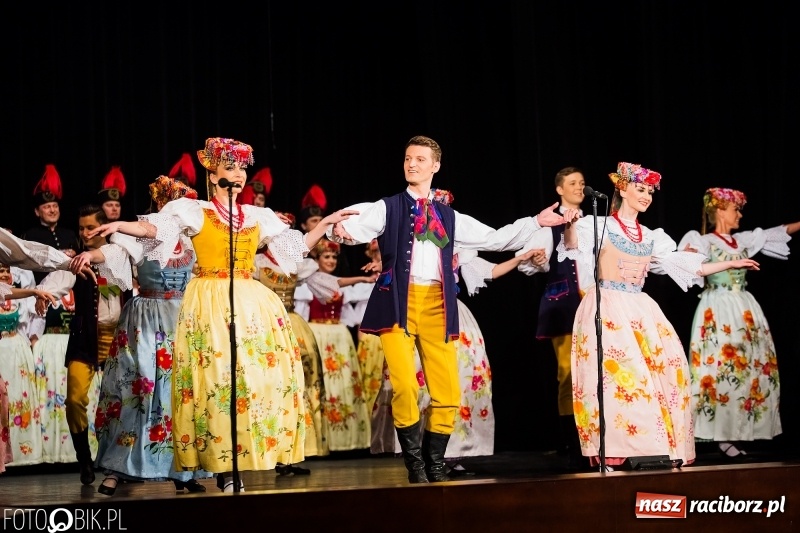 Zdjęcie w galerii na portalu naszraciborz.pl: Zespół Pieśni i Tańca Śląsk wystąpił w RCK wiadomości z regionu
