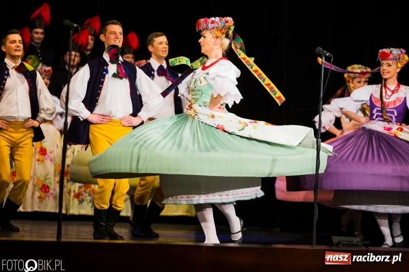 Zdjęcie w galerii na portalu naszraciborz.pl: Zespół Pieśni i Tańca Śląsk wystąpił w RCK wiadomości z regionu