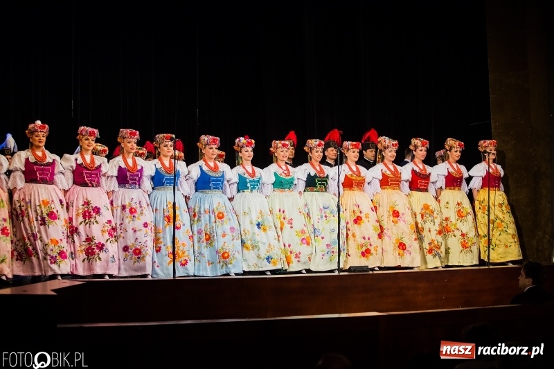 Zdjęcie w galerii na portalu naszraciborz.pl: Zespół Pieśni i Tańca Śląsk wystąpił w RCK wiadomości z regionu