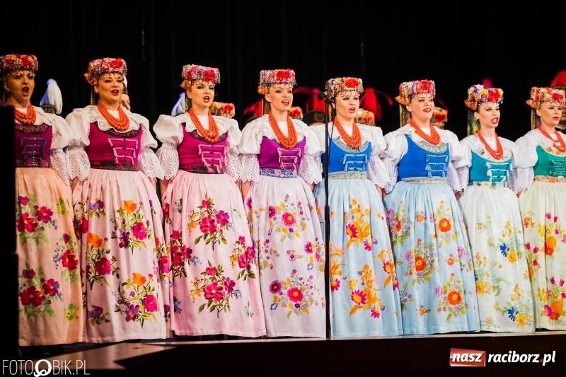 Zdjęcie w galerii na portalu naszraciborz.pl: Zespół Pieśni i Tańca Śląsk wystąpił w RCK wiadomości z regionu