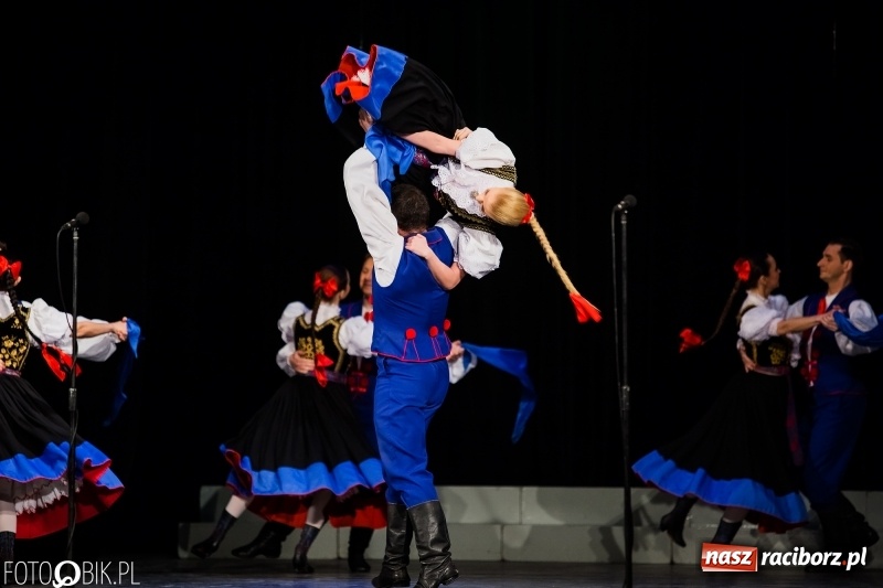 Zdjęcie w galerii na portalu naszraciborz.pl: Zespół Pieśni i Tańca Śląsk wystąpił w RCK wiadomości z regionu