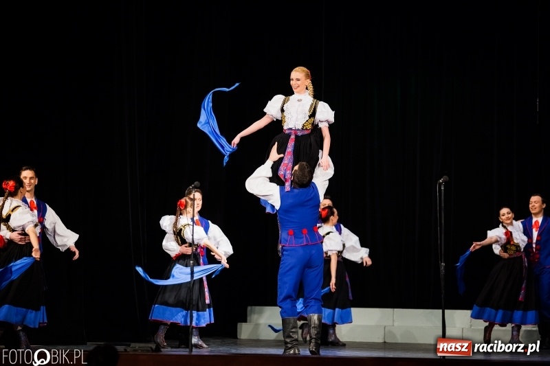 Zdjęcie w galerii na portalu naszraciborz.pl: Zespół Pieśni i Tańca Śląsk wystąpił w RCK wiadomości z regionu