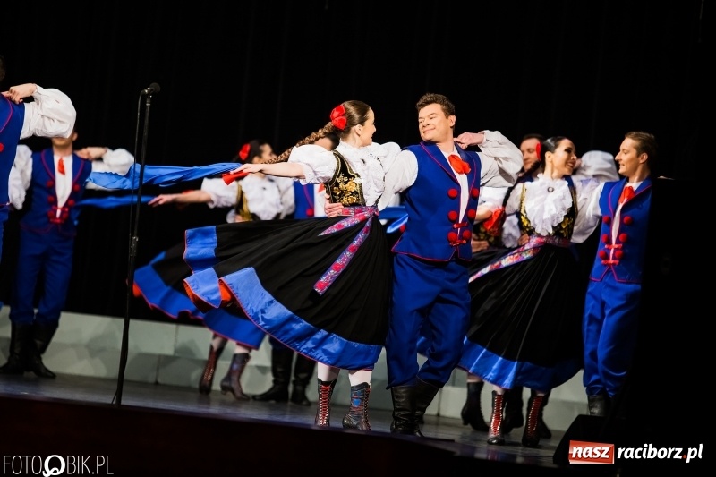 Zdjęcie w galerii na portalu naszraciborz.pl: Zespół Pieśni i Tańca Śląsk wystąpił w RCK wiadomości z regionu