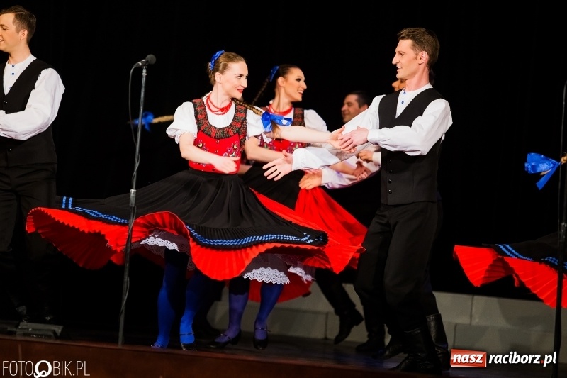Zdjęcie w galerii na portalu naszraciborz.pl: Zespół Pieśni i Tańca Śląsk wystąpił w RCK wiadomości z regionu