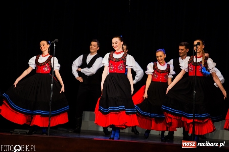 Zdjęcie w galerii na portalu naszraciborz.pl: Zespół Pieśni i Tańca Śląsk wystąpił w RCK wiadomości z regionu