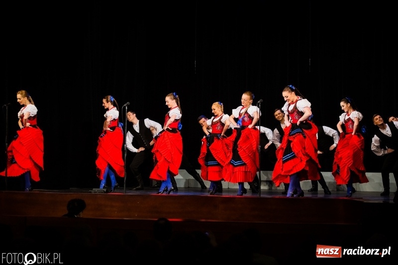 Zdjęcie w galerii na portalu naszraciborz.pl: Zespół Pieśni i Tańca Śląsk wystąpił w RCK wiadomości z regionu