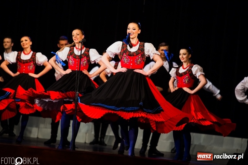 Zdjęcie w galerii na portalu naszraciborz.pl: Zespół Pieśni i Tańca Śląsk wystąpił w RCK wiadomości z regionu