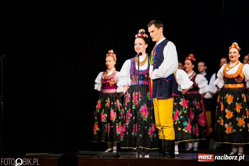 Zdjęcie w galerii na portalu naszraciborz.pl: Zespół Pieśni i Tańca Śląsk wystąpił w RCK wiadomości z regionu