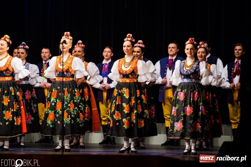 Zdjęcie w galerii na portalu naszraciborz.pl: Zespół Pieśni i Tańca Śląsk wystąpił w RCK wiadomości z regionu