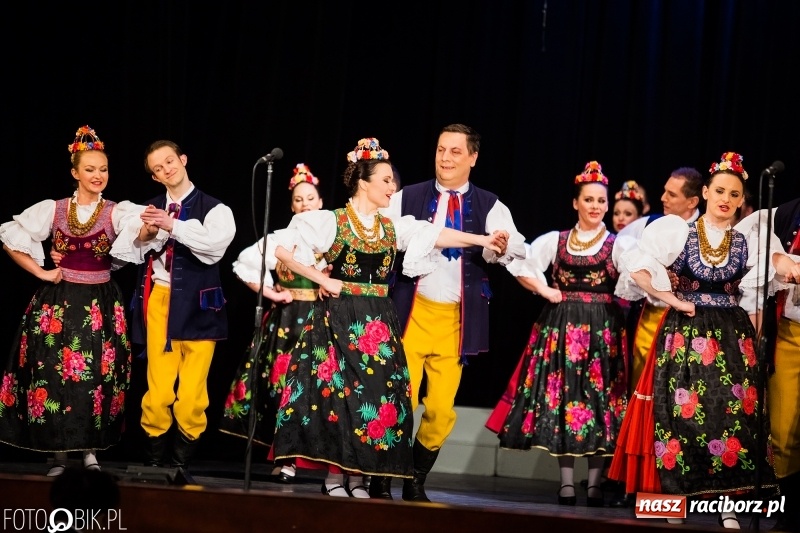 Zdjęcie w galerii na portalu naszraciborz.pl: Zespół Pieśni i Tańca Śląsk wystąpił w RCK wiadomości z regionu
