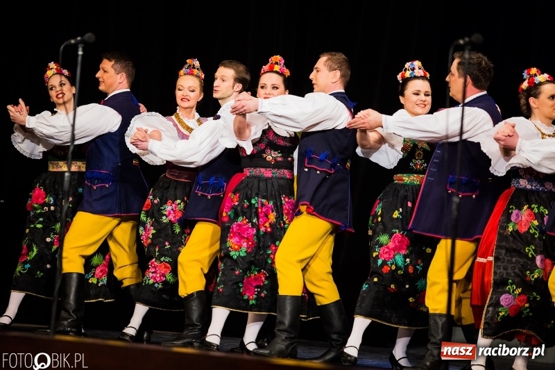 Zdjęcie w galerii na portalu naszraciborz.pl: Zespół Pieśni i Tańca Śląsk wystąpił w RCK wiadomości z regionu