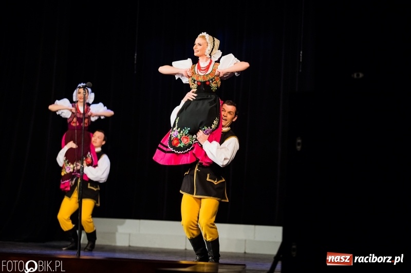 Zdjęcie w galerii na portalu naszraciborz.pl: Zespół Pieśni i Tańca Śląsk wystąpił w RCK wiadomości z regionu