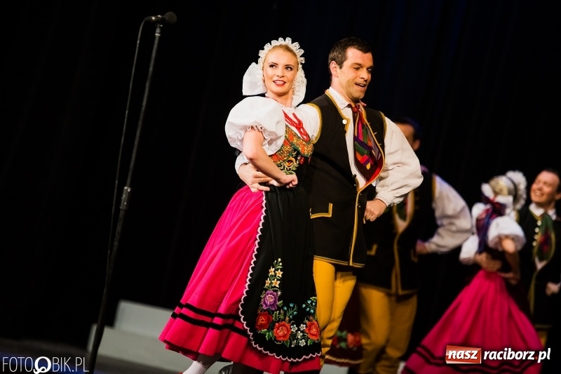 Zdjęcie w galerii na portalu naszraciborz.pl: Zespół Pieśni i Tańca Śląsk wystąpił w RCK wiadomości z regionu