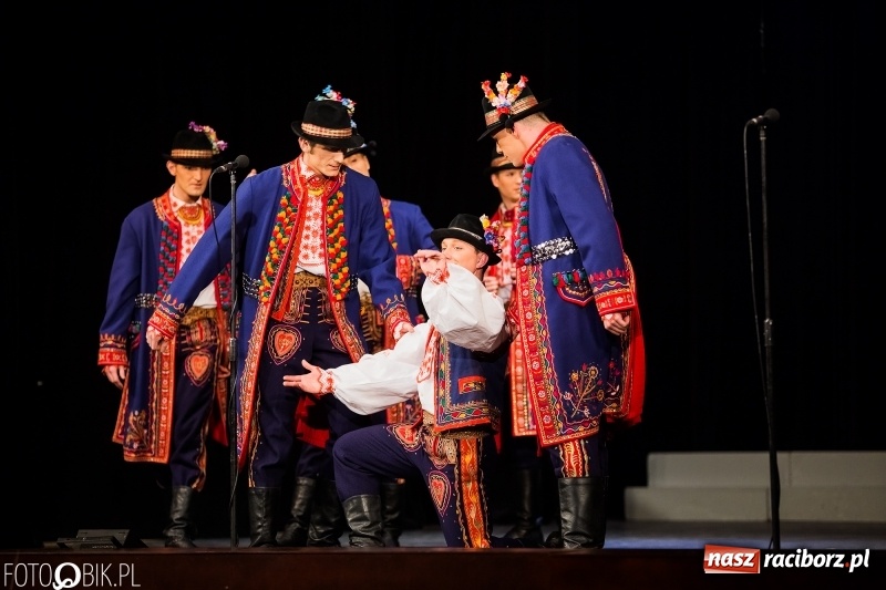Zdjęcie w galerii na portalu naszraciborz.pl: Zespół Pieśni i Tańca Śląsk wystąpił w RCK wiadomości z regionu