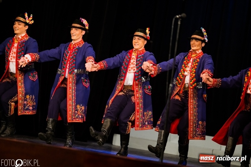 Zdjęcie w galerii na portalu naszraciborz.pl: Zespół Pieśni i Tańca Śląsk wystąpił w RCK wiadomości z regionu