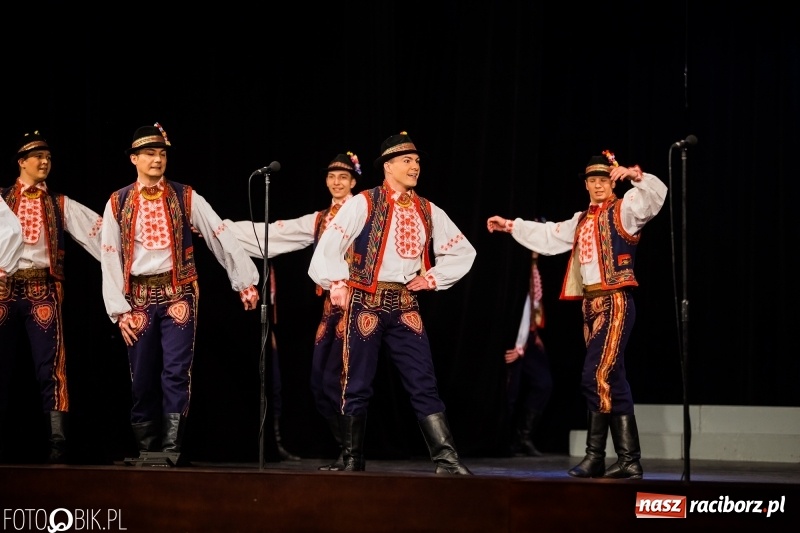 Zdjęcie w galerii na portalu naszraciborz.pl: Zespół Pieśni i Tańca Śląsk wystąpił w RCK wiadomości z regionu