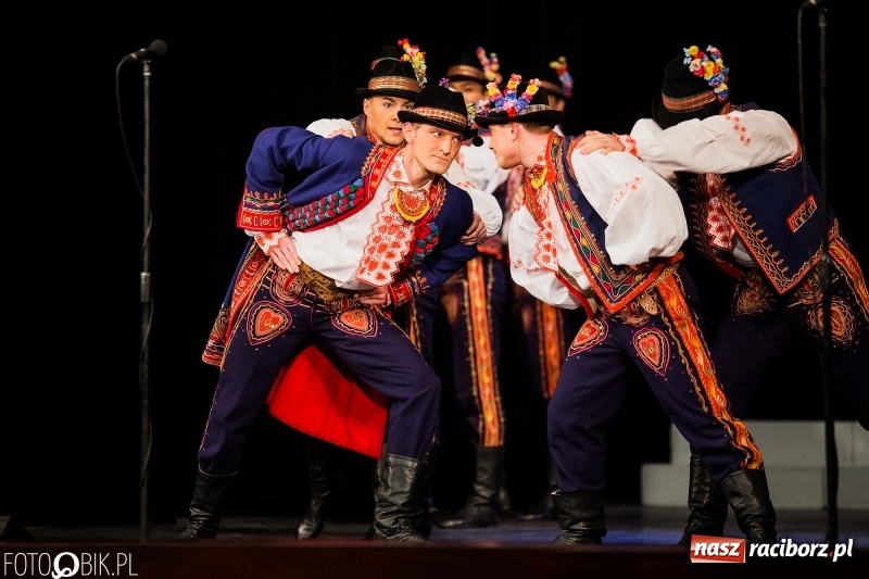Zdjęcie w galerii na portalu naszraciborz.pl: Zespół Pieśni i Tańca Śląsk wystąpił w RCK wiadomości z regionu