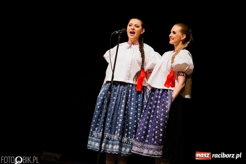 Zdjęcie w galerii na portalu naszraciborz.pl: Zespół Pieśni i Tańca Śląsk wystąpił w RCK wiadomości z regionu