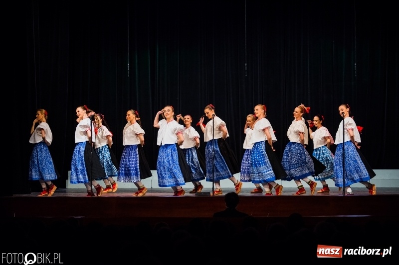 Zdjęcie w galerii na portalu naszraciborz.pl: Zespół Pieśni i Tańca Śląsk wystąpił w RCK wiadomości z regionu